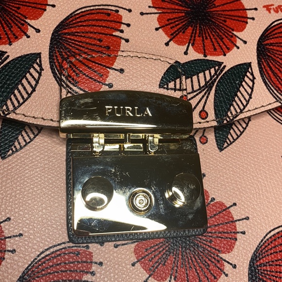 Furla Floral Printed Moonstone Leather Metropolis - Picture 4 of 9